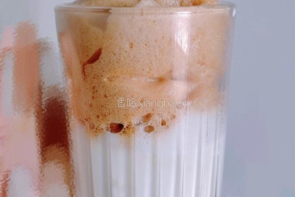 泡沫咖啡奶的做法图解2