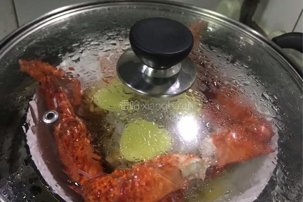 蒜蓉粉丝波士顿龙虾的做法图解3