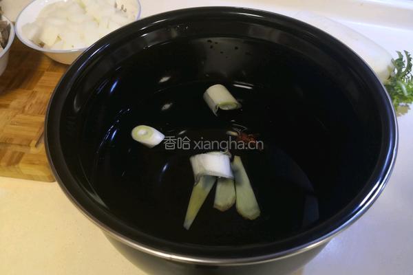 东北白萝卜炖牛肉的做法图解3