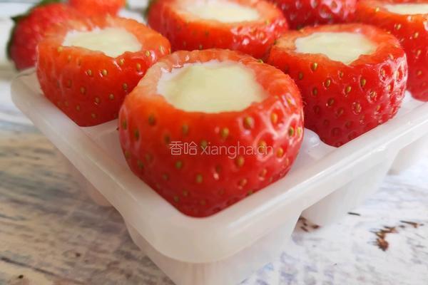 炼奶草莓冰淇淋的做法图解6