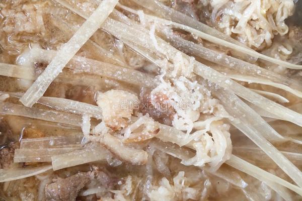 酸菜猪肉炖粉条的做法图解9