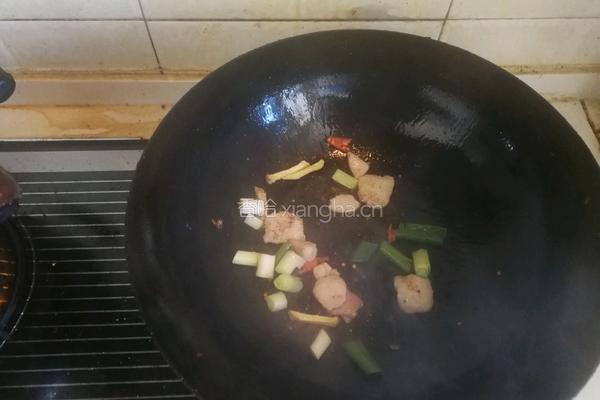 青蒜炒肉的做法图解3