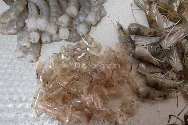 黄金土豆虾球的做法图解2