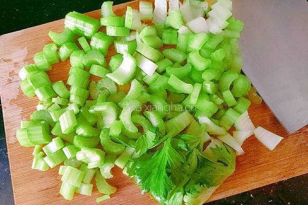 芹菜炒牛腱的做法图解5
