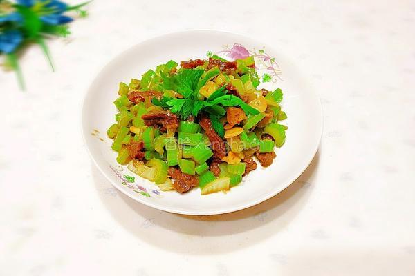 芹菜炒牛腱的做法图解16