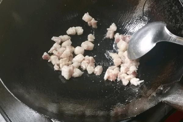 五花肉三丁的做法图解7