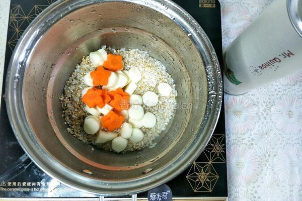 宝宝辅食藜麦蛋黄粥的做法图解5
