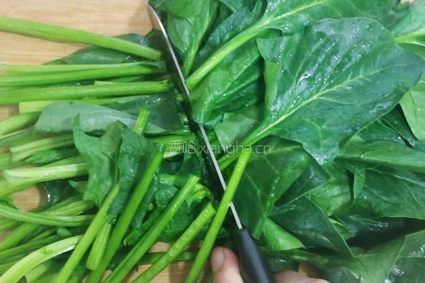 比店里都好吃的经典快手菜老醋花生菠菜的做法图解3
