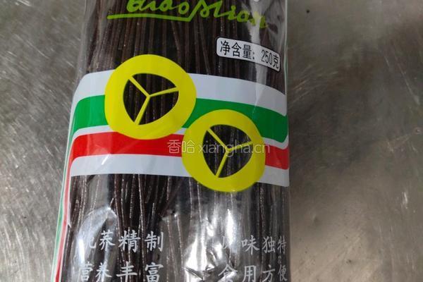 鸡丝荞面的做法图解1
