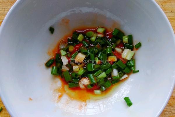 酸辣鸡蛋面的做法图解2