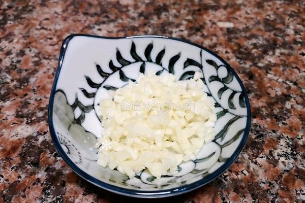 牛肉酱焖鲫鱼的做法图解4