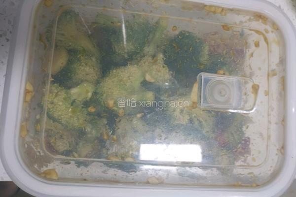 无油烟不动火超级快手菜15分钟出炉豉油西兰花的做法图解3