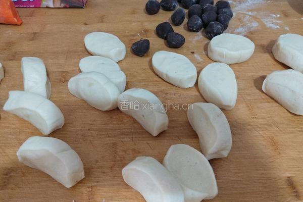 椰蓉豆沙包的做法图解5