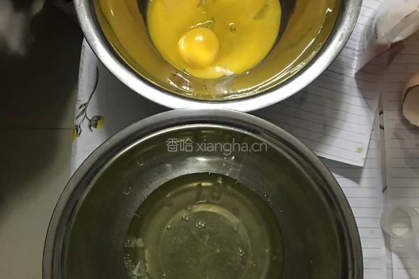 电饭锅蛋糕的做法图解1