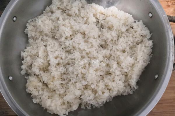 咸蛋黄肉松烧卖的做法图解7