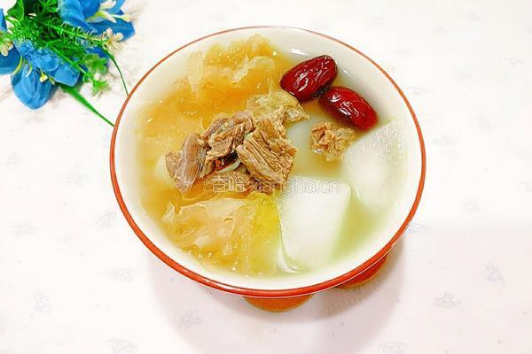 白萝卜银耳牛腩汤的做法图解15