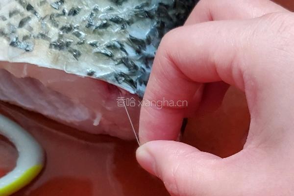 烤鱼的做法图解1