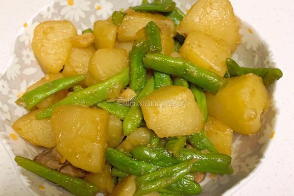 土豆炖豆角的做法图解9
