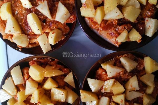 土豆粉蒸肉的做法图解4