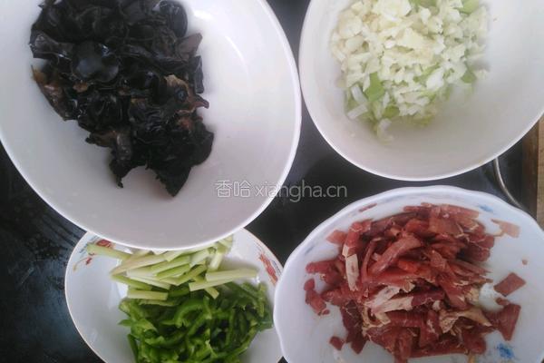 鱼香肉丝的做法图解1