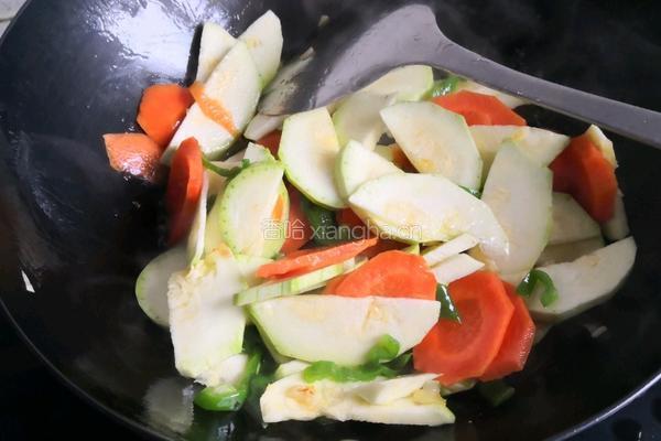 胡萝卜爱上西葫芦的做法图解4
