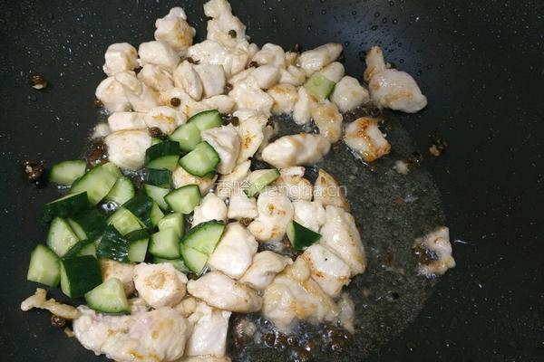鸡胸肉这么吃肉嫩好吃排湿减肥的做法图解14