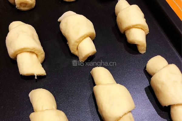奶香牛角包的做法图解8