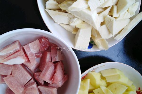 冬笋红烧肉炖土豆的做法图解1