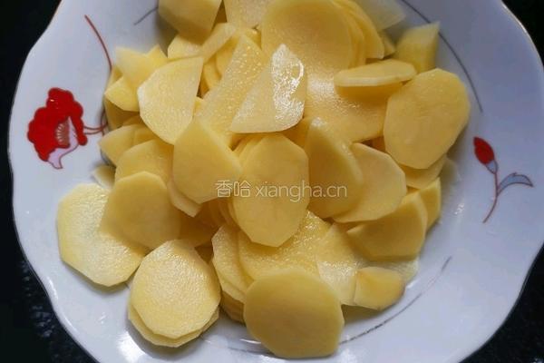 土豆火腿虾仁饼的做法图解1
