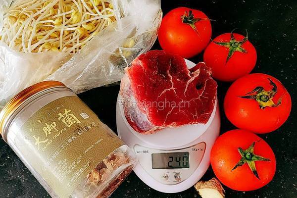 大脚菌豆芽牛腱汤的做法图解2