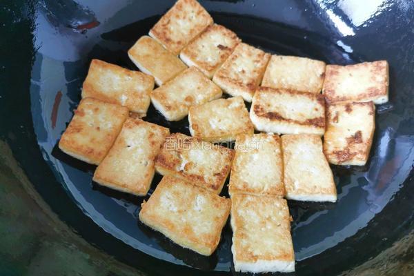 葱爆豆腐的做法图解3