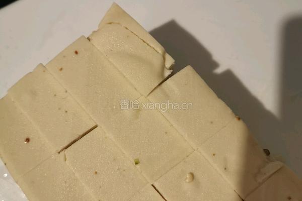 念念不忘必有回响的黄鱼烧豆腐的做法图解2
