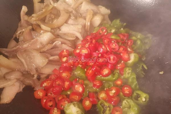 辣椒炒猪嘴肉的做法图解5