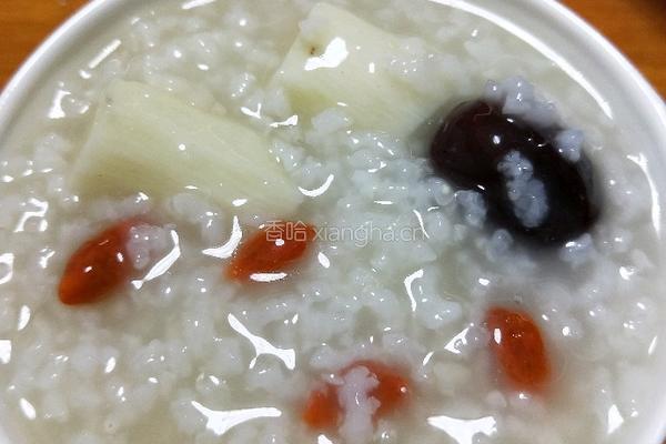 山药红枣枸杞粥的做法图解5