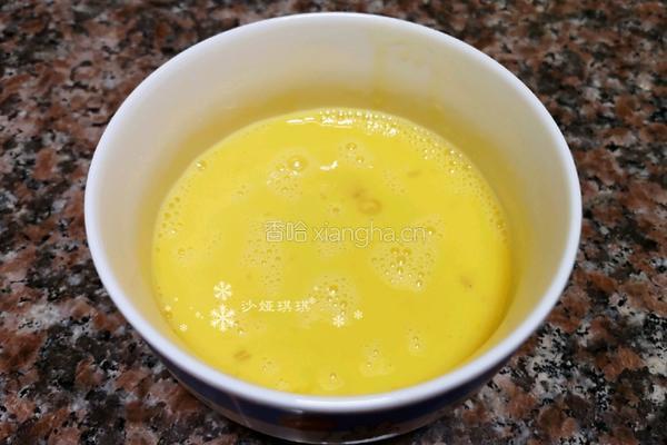 菠萝虾仁炒饭的做法图解4