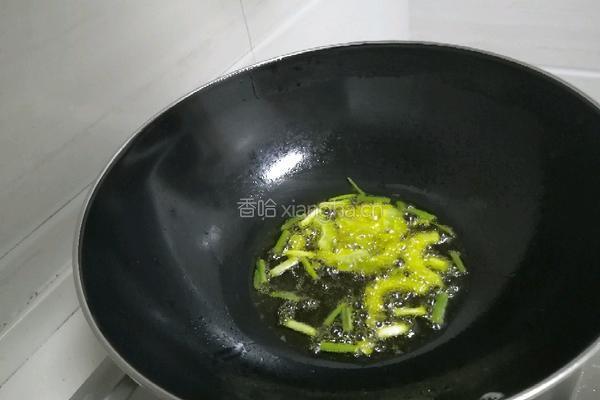 清炒苦瓜的做法图解3