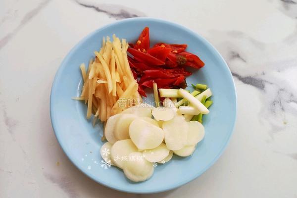 爆炒牛肉丝的做法图解2