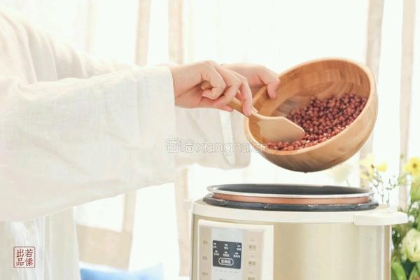 艾草芊芊揉青团|素食的做法图解1