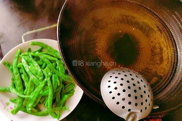 牛腩炒四季豆的做法图解5