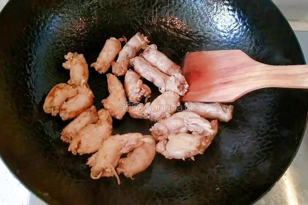 既是零食又是下饭菜的香卤鸡脖的做法图解6