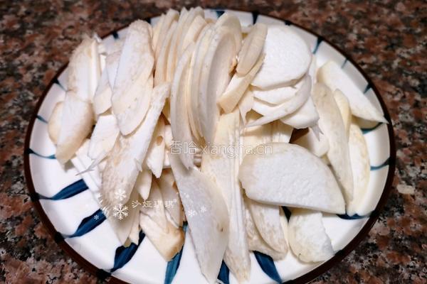 杏鲍菇炒牛肉的做法图解2