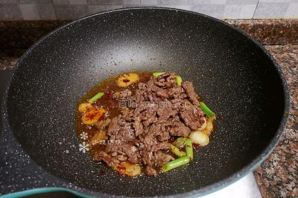 杏鲍菇炒牛肉的做法图解10