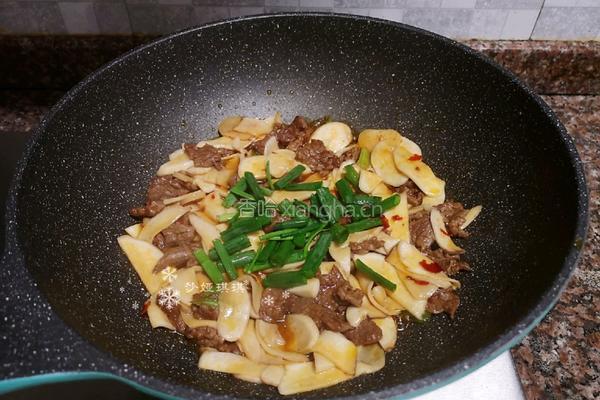 杏鲍菇炒牛肉的做法图解14