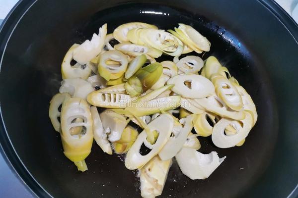 今天我吃素香菇烧笋的做法图解3