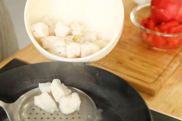 大口吃鱼不吐刺！适合减肥的番茄龙利鱼的做法图解3