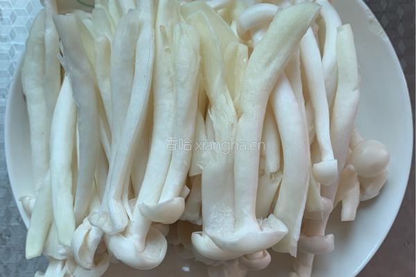白玉菇炒肉丝的做法图解3