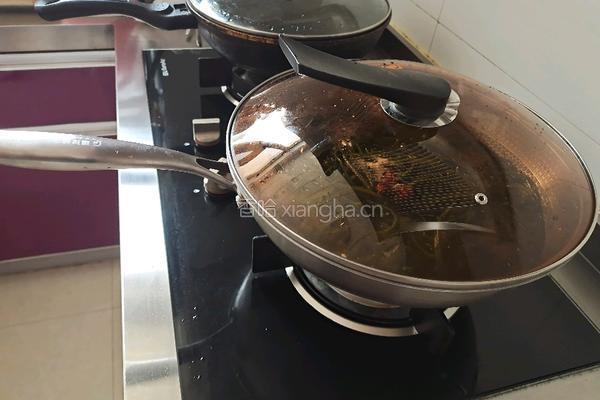 日式辣炒海带丝的做法图解2