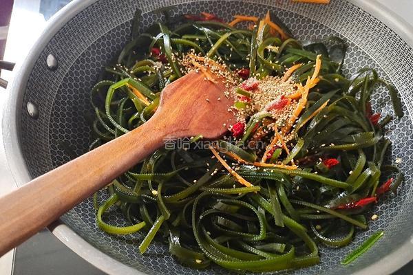 日式辣炒海带丝的做法图解10