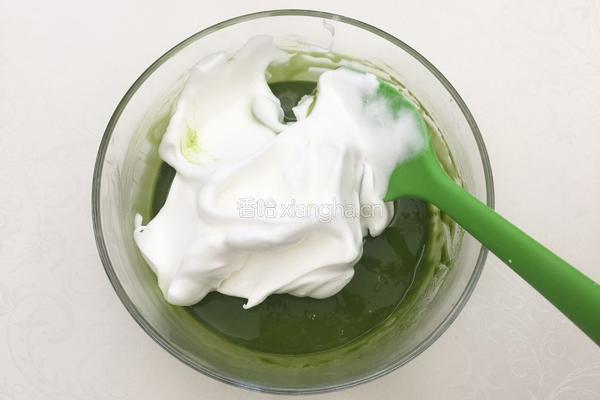 抹茶蜜豆蛋糕卷的做法图解11