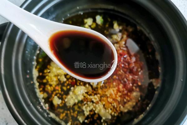 酸辣开胃的酸汤水饺的做法图解3